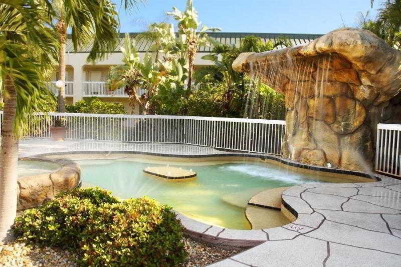 Surestay Plus Hotel By Best Western Clearwater Central 外观 照片