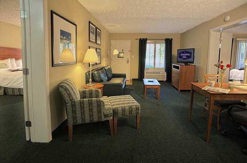 Surestay Plus Hotel By Best Western Clearwater Central 外观 照片