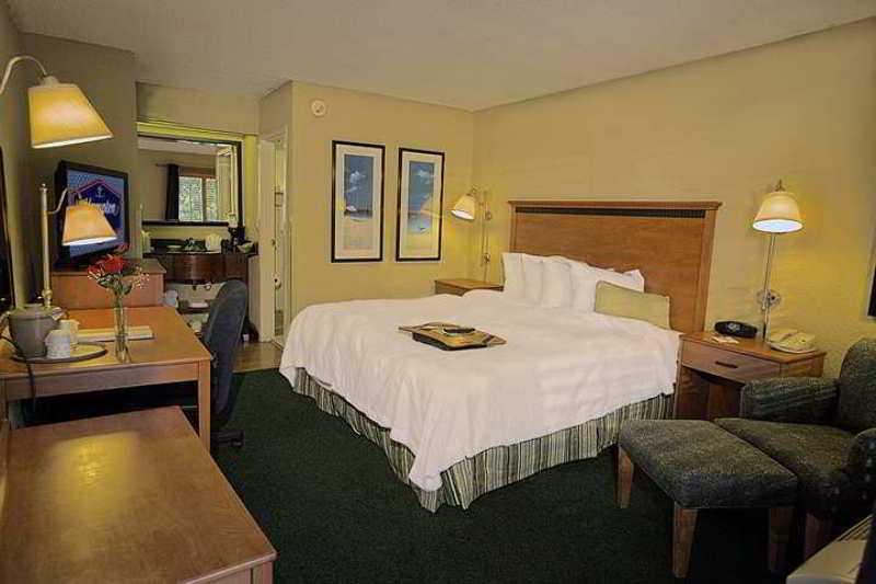 Surestay Plus Hotel By Best Western Clearwater Central 外观 照片
