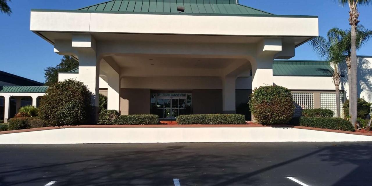Surestay Plus Hotel By Best Western Clearwater Central 外观 照片