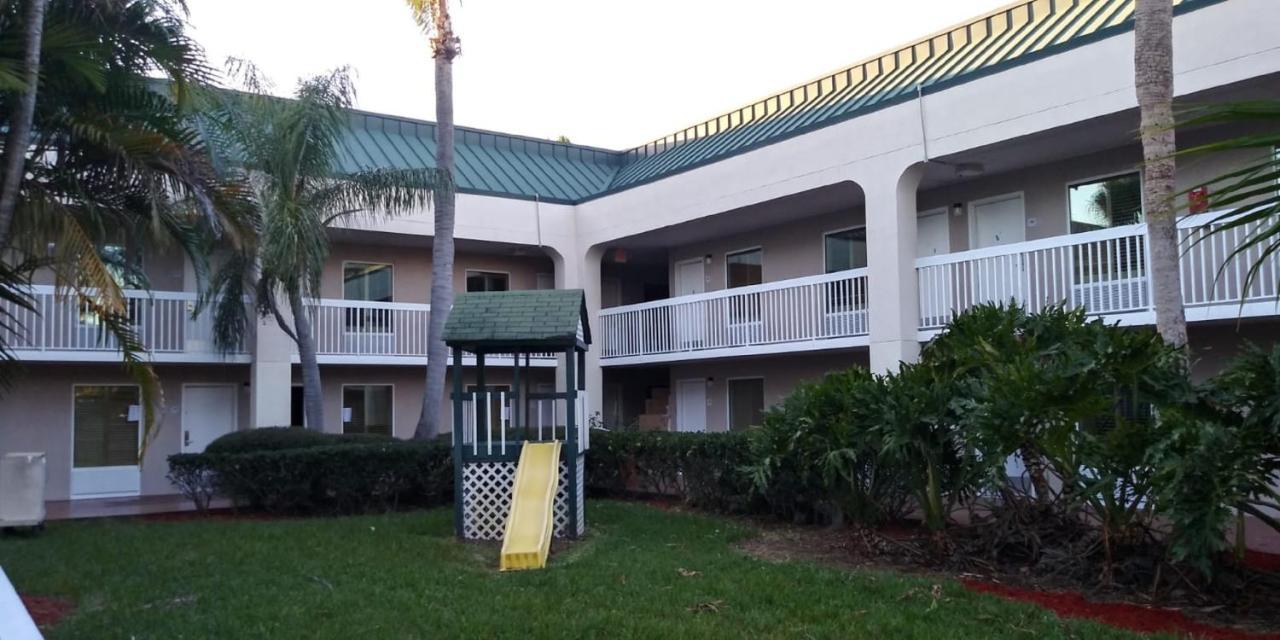 Surestay Plus Hotel By Best Western Clearwater Central 外观 照片